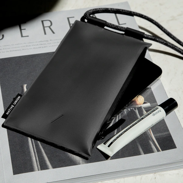 Sling tech pouch Native Union noir – Image 6